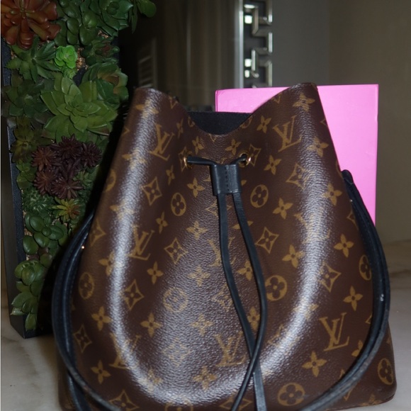 Louis Vuitton Handbags - Louis Vuitton Brown Monogram Shoulder Bag